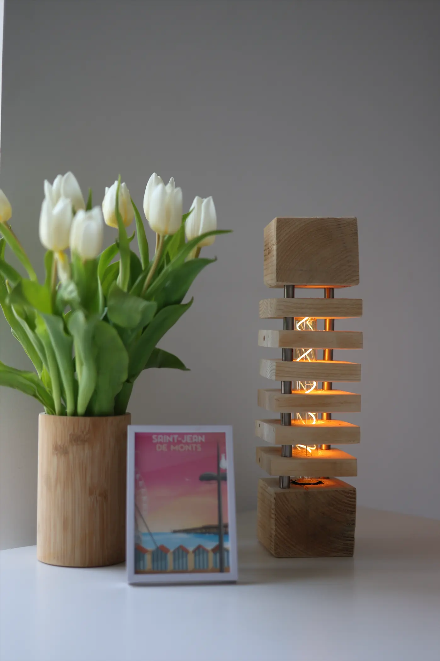 La « Insula » — Luminaires