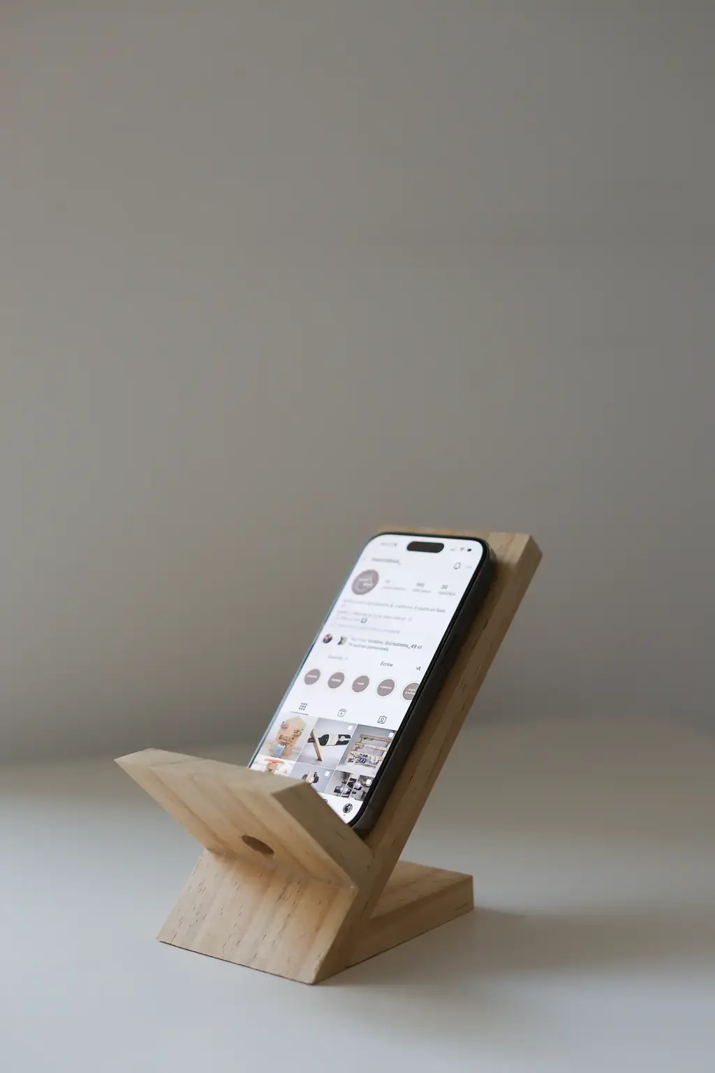 Le support téléphone — Objets du quotidien