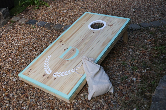 Cornholes